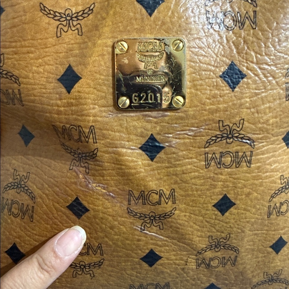 MCM Tan and Olive Tote Bag - Picture 9 of 10